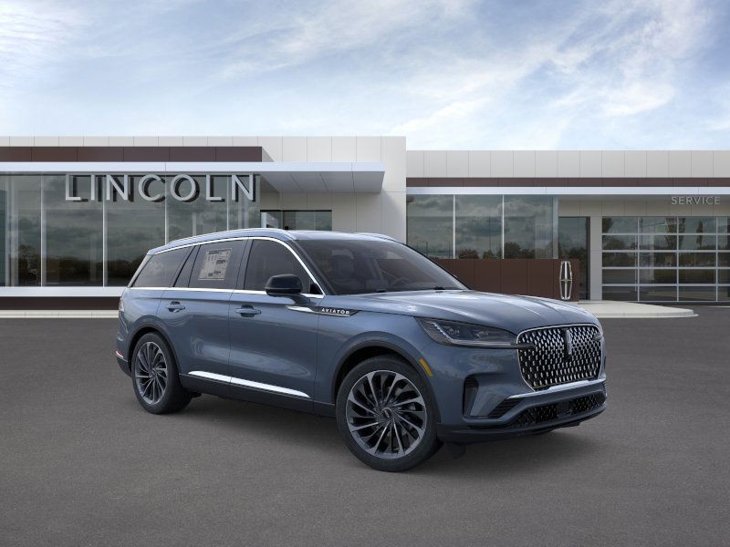 Lincoln Aviator Vehicle Full-screen Gallery Image 07
