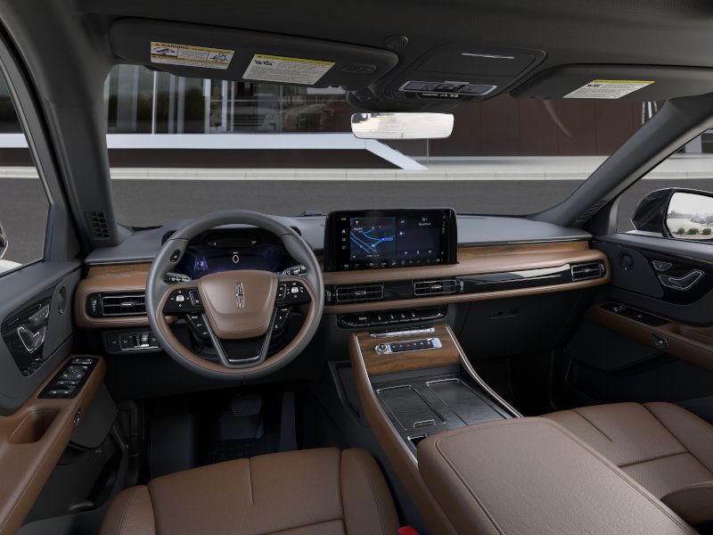 Lincoln Aviator Vehicle Full-screen Gallery Image 10