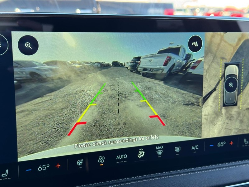 Lincoln Corsair Vehicle Full-screen Gallery Image 26