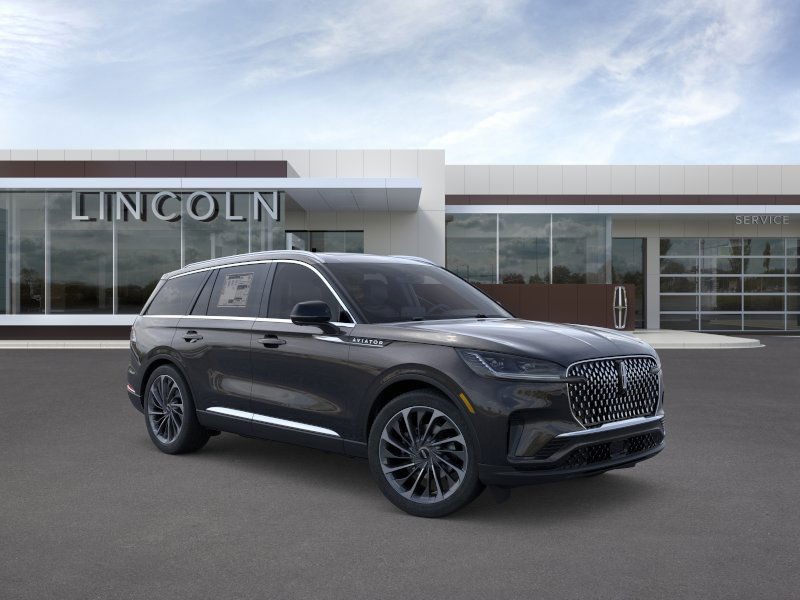 Lincoln Aviator Vehicle Full-screen Gallery Image 07