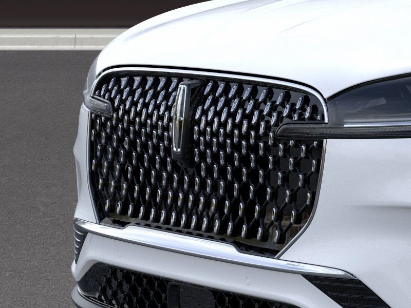 Lincoln Aviator Vehicle Full-screen Gallery Image 18