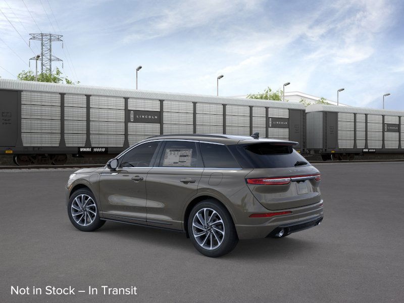 Lincoln Corsair Vehicle Full-screen Gallery Image 04