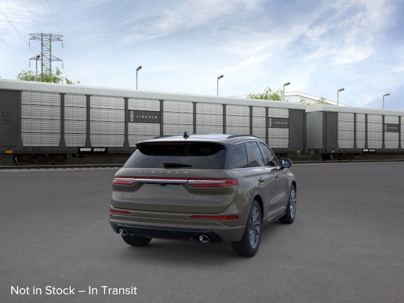 Lincoln Corsair Vehicle Full-screen Gallery Image 09