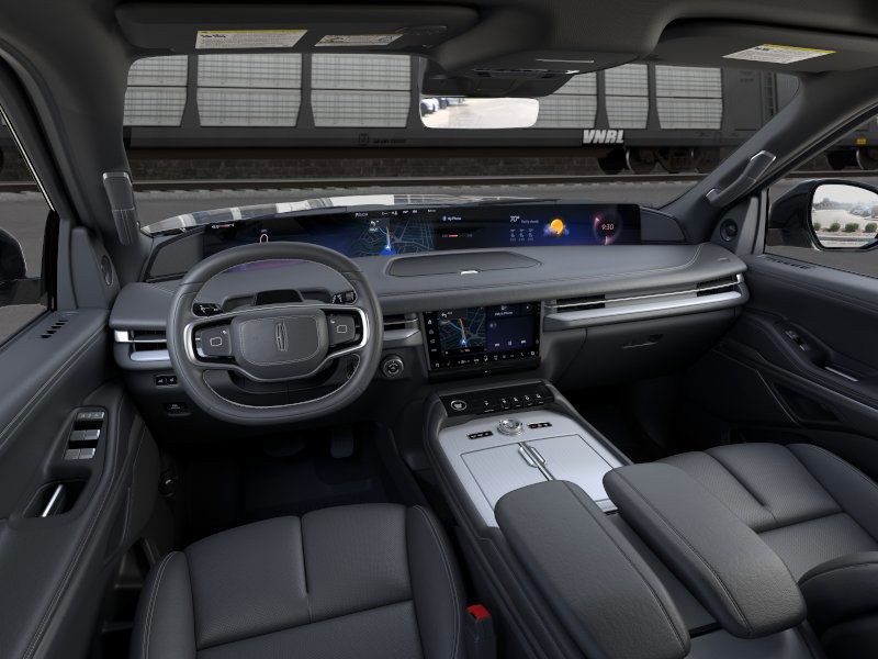 Lincoln Navigator Vehicle Full-screen Gallery Image 10