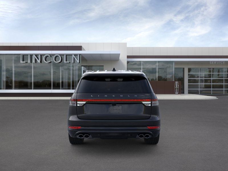 Lincoln Aviator Vehicle Full-screen Gallery Image 05