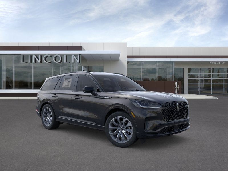 Lincoln Aviator Vehicle Full-screen Gallery Image 07
