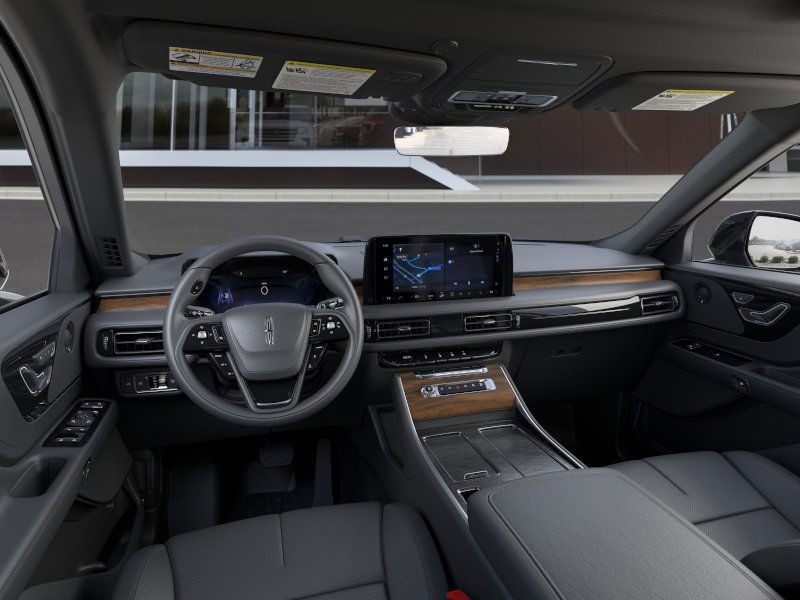 Lincoln Aviator Vehicle Full-screen Gallery Image 10
