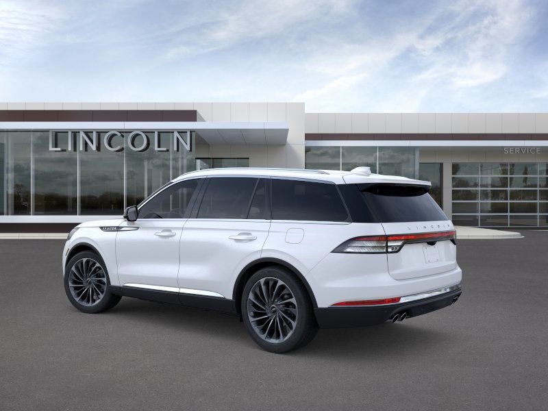 Lincoln Aviator Vehicle Full-screen Gallery Image 04