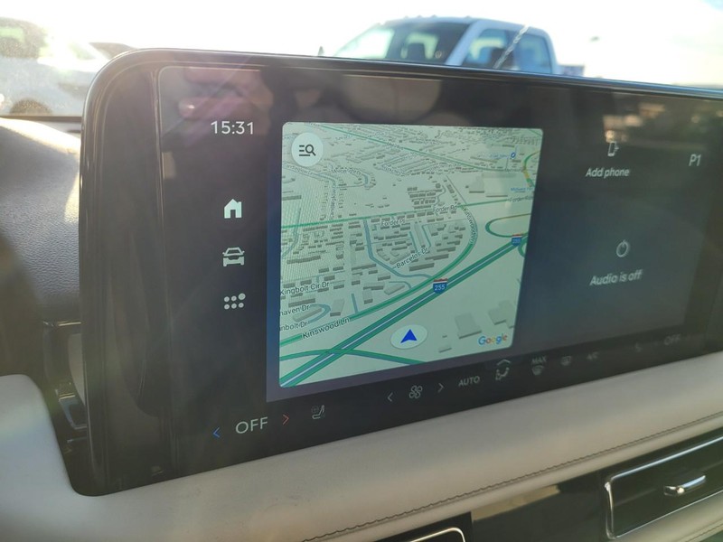 Lincoln Aviator Vehicle Full-screen Gallery Image 26