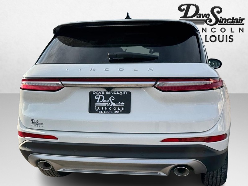 Lincoln Corsair Vehicle Full-screen Gallery Image 06