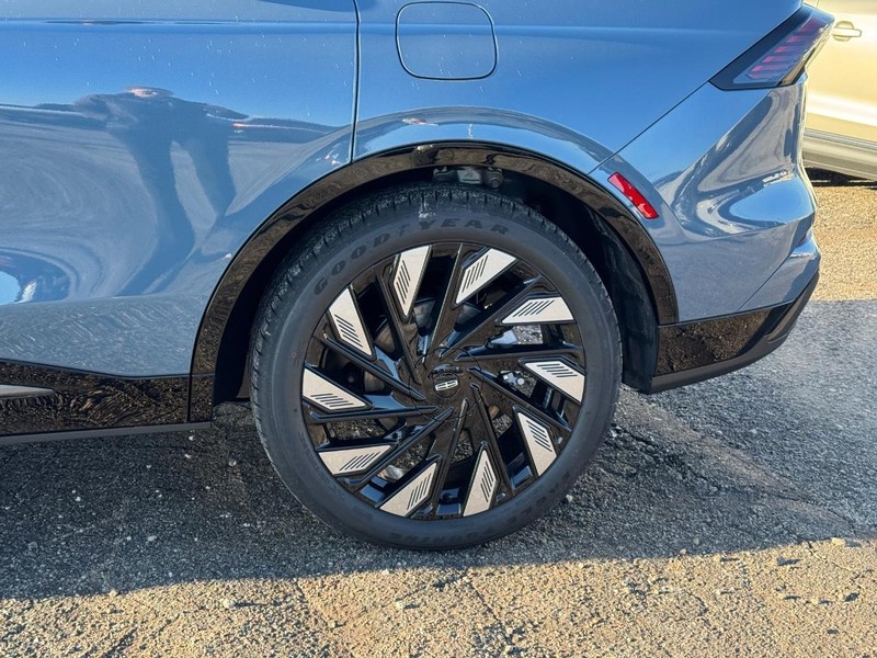 Lincoln Nautilus Vehicle Full-screen Gallery Image 10