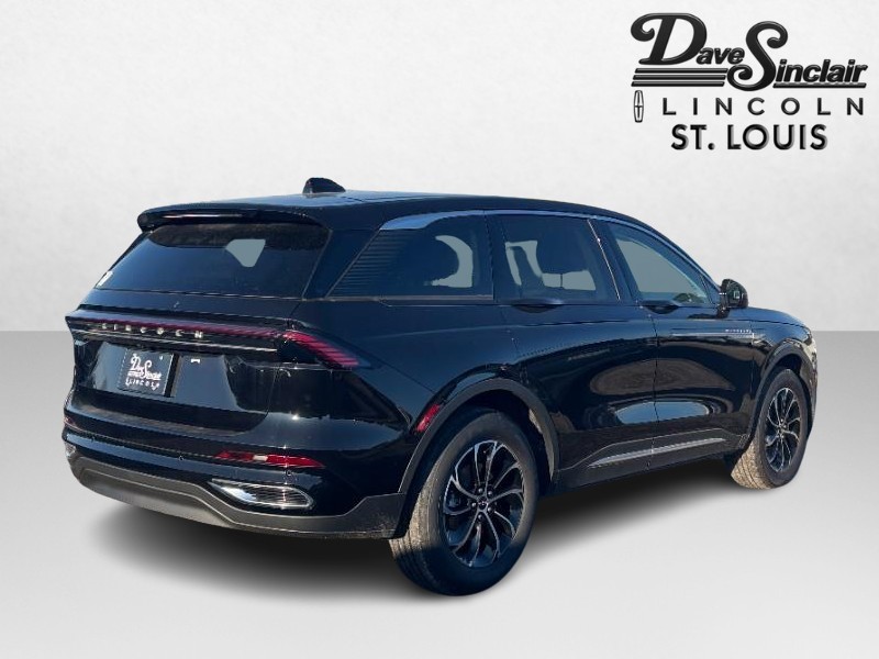 Lincoln Nautilus Vehicle Full-screen Gallery Image 05