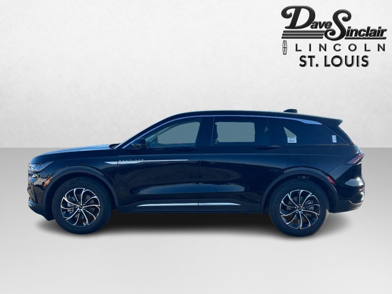 Lincoln Nautilus Vehicle Full-screen Gallery Image 09