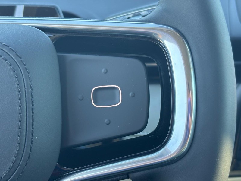 Lincoln Nautilus Vehicle Full-screen Gallery Image 22