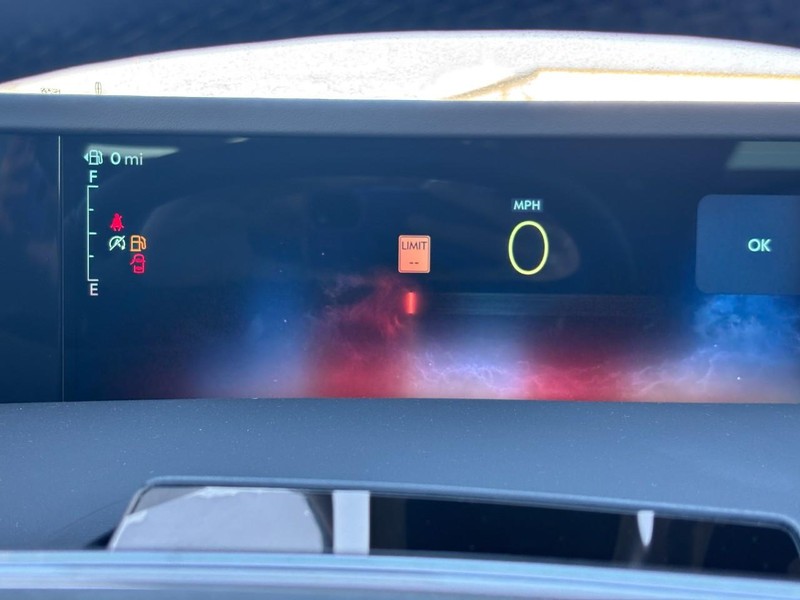 Lincoln Nautilus Vehicle Full-screen Gallery Image 24