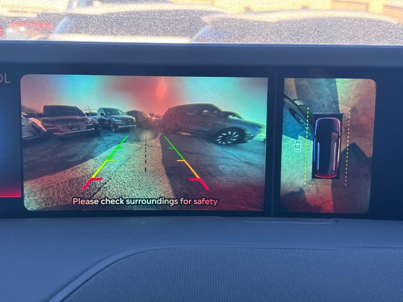 Lincoln Nautilus Vehicle Full-screen Gallery Image 25