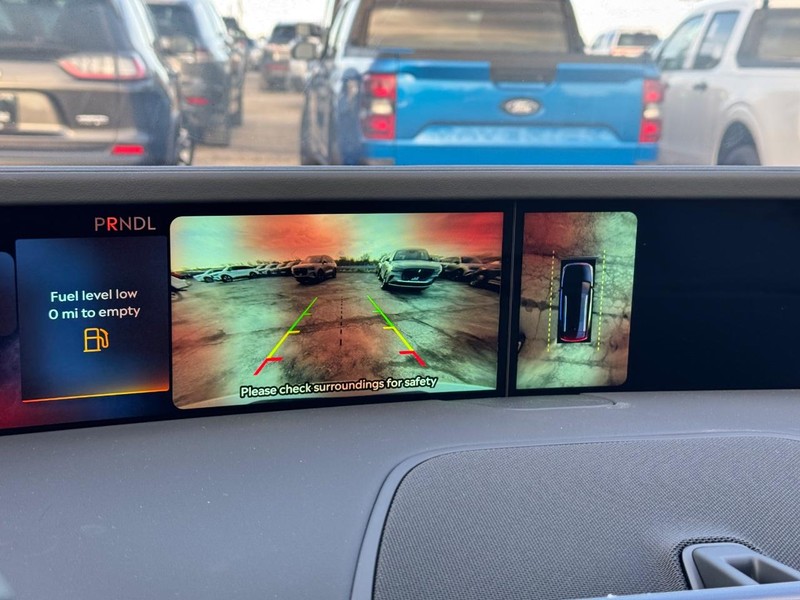 Lincoln Nautilus Vehicle Full-screen Gallery Image 24