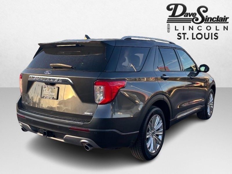 Ford Explorer Vehicle Full-screen Gallery Image 05