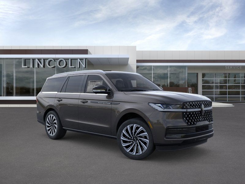 Lincoln Navigator Vehicle Full-screen Gallery Image 07