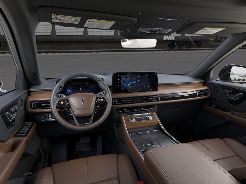 Lincoln Aviator Vehicle Full-screen Gallery Image 10