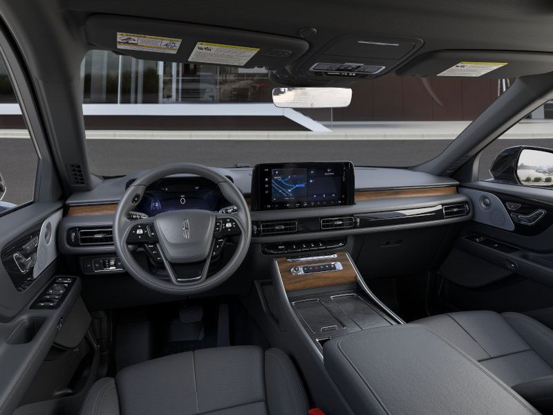 Lincoln Aviator Vehicle Full-screen Gallery Image 10
