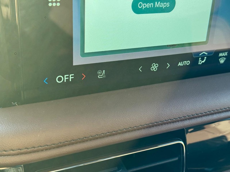 Lincoln Aviator Vehicle Full-screen Gallery Image 24