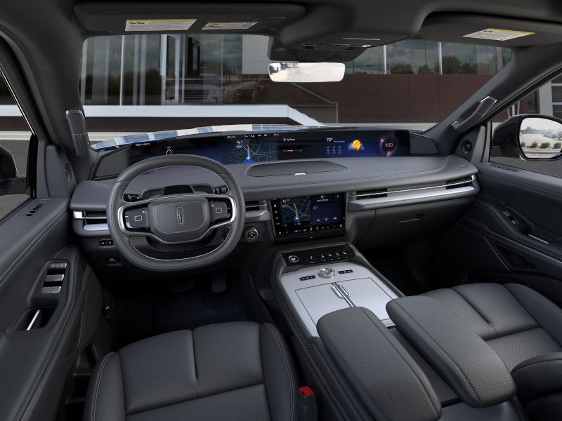 Lincoln Navigator Vehicle Full-screen Gallery Image 10