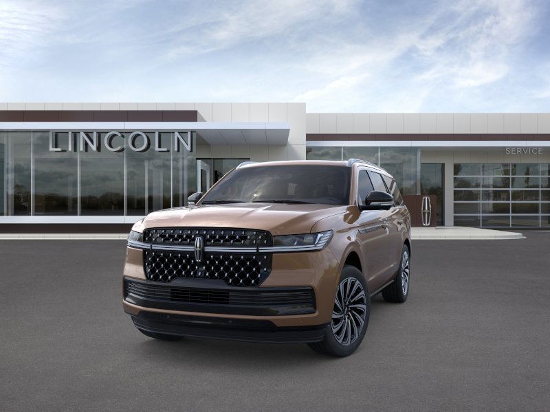 Lincoln Navigator Vehicle Full-screen Gallery Image 02