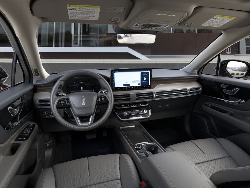 Lincoln Corsair Vehicle Full-screen Gallery Image 10