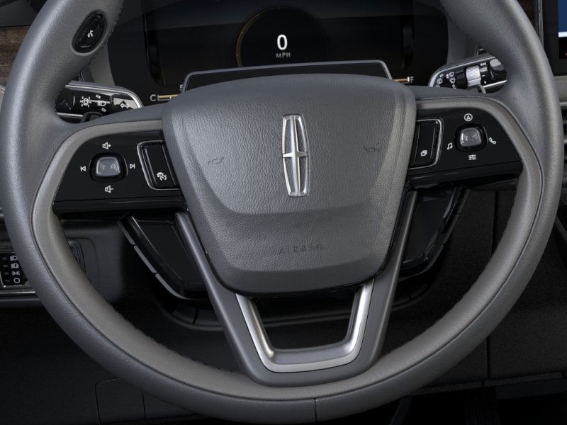 Lincoln Corsair Vehicle Full-screen Gallery Image 13