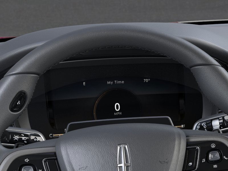 Lincoln Corsair Vehicle Full-screen Gallery Image 14