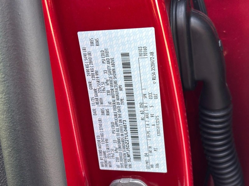 Lincoln Corsair Vehicle Full-screen Gallery Image 26