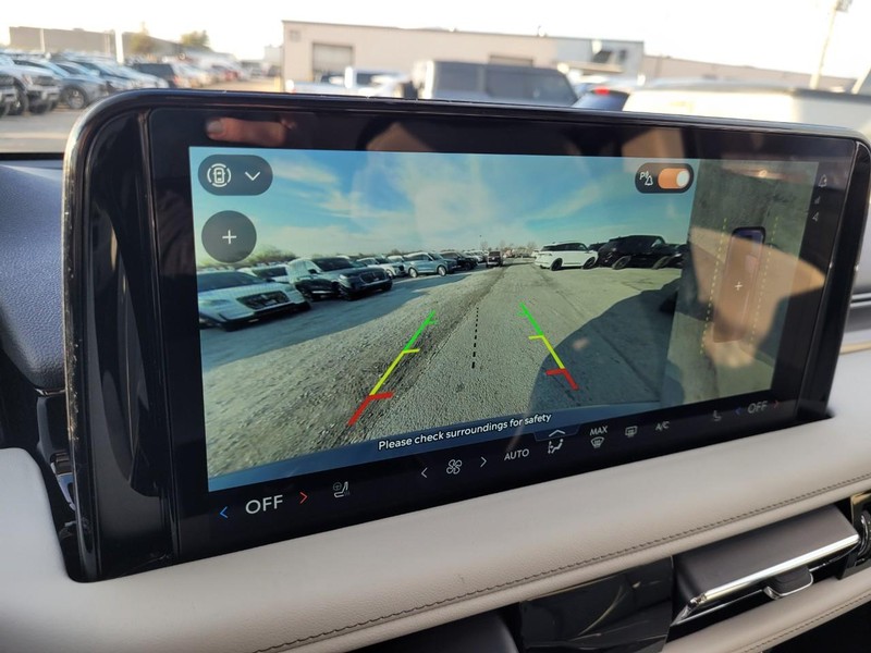 Lincoln Aviator Vehicle Full-screen Gallery Image 27