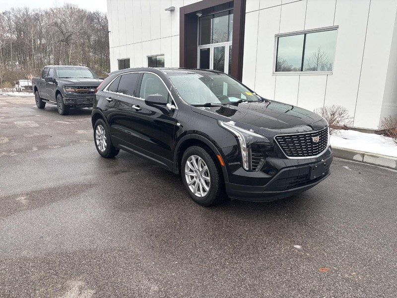 Cadillac XT4 Vehicle Full-screen Gallery Image 04