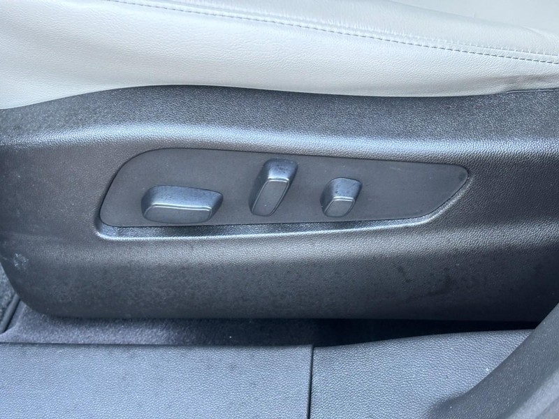 Cadillac XT4 Vehicle Full-screen Gallery Image 15