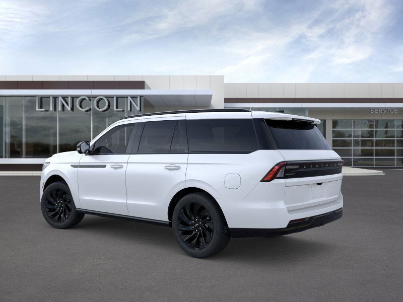 Lincoln Navigator Vehicle Full-screen Gallery Image 04