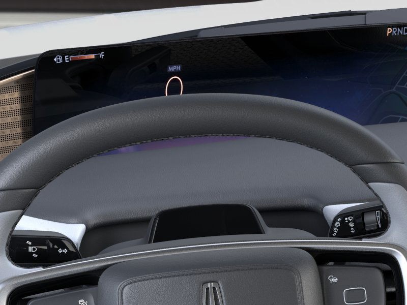 Lincoln Navigator L Vehicle Full-screen Gallery Image 14