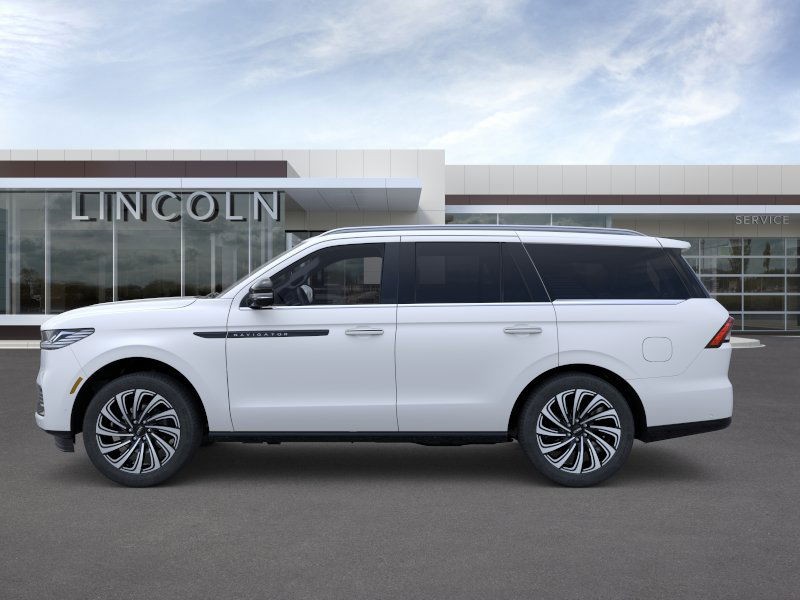 Lincoln Navigator Vehicle Full-screen Gallery Image 03