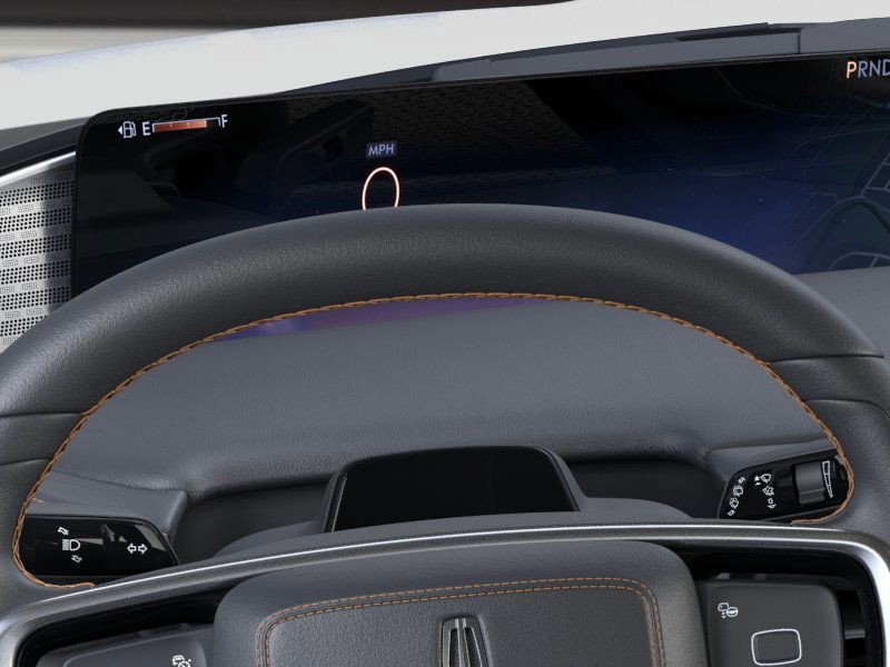 Lincoln Navigator Vehicle Full-screen Gallery Image 14