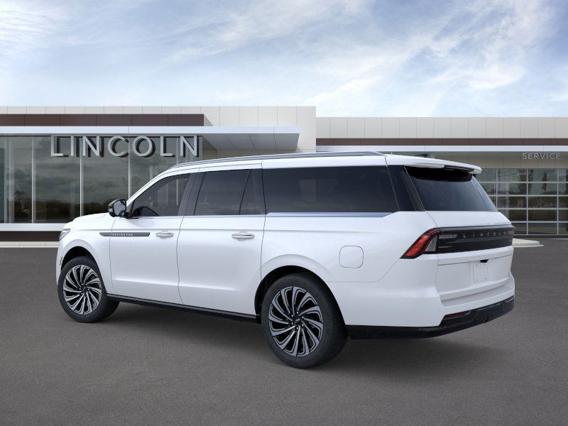 Lincoln Navigator L Vehicle Full-screen Gallery Image 04