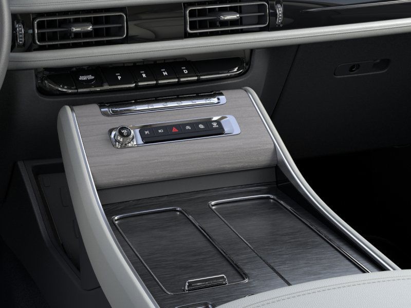 Lincoln Aviator Vehicle Full-screen Gallery Image 16