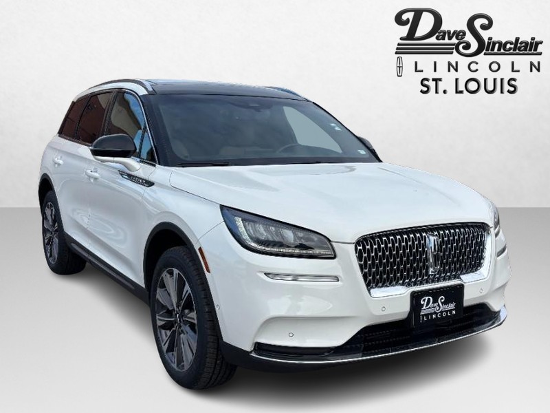 Lincoln Corsair Vehicle Full-screen Gallery Image 03