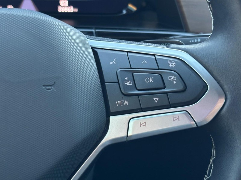 Volkswagen Atlas Vehicle Full-screen Gallery Image 21