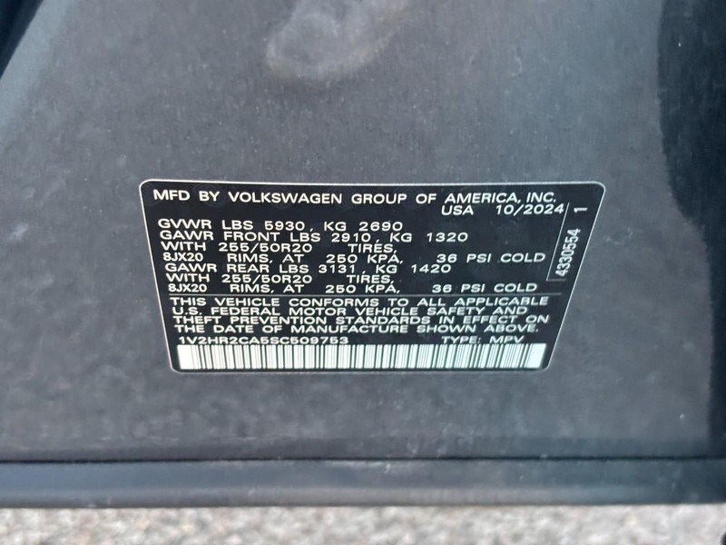 Volkswagen Atlas Vehicle Full-screen Gallery Image 27