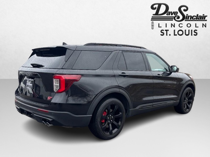 Ford Explorer Vehicle Full-screen Gallery Image 05