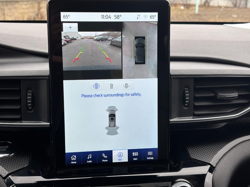 Ford Explorer Vehicle Full-screen Gallery Image 25