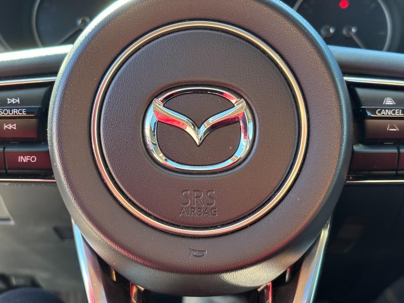 Mazda CX-90 Vehicle Full-screen Gallery Image 21