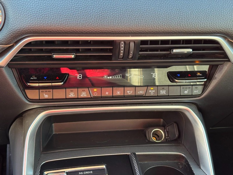 Mazda CX-90 Vehicle Full-screen Gallery Image 26