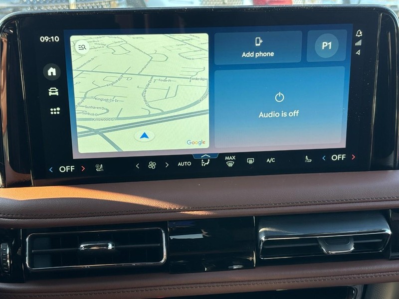 Lincoln Aviator Vehicle Full-screen Gallery Image 25