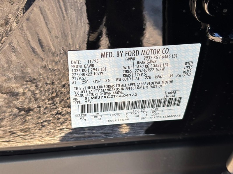 Lincoln Aviator Vehicle Full-screen Gallery Image 29